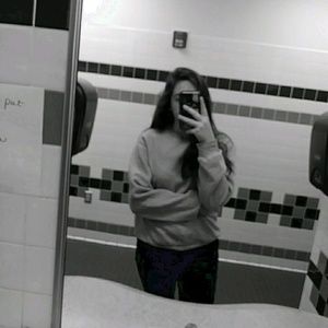 Meet your Posher, Connie